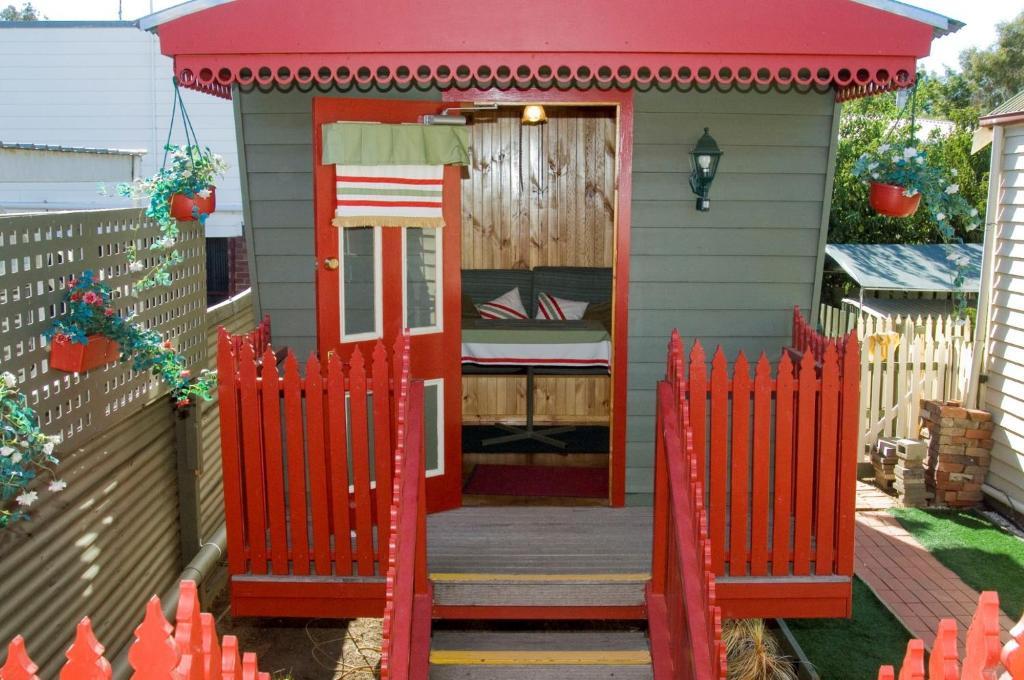 Готель Echuca Gardens Екстер'єр фото